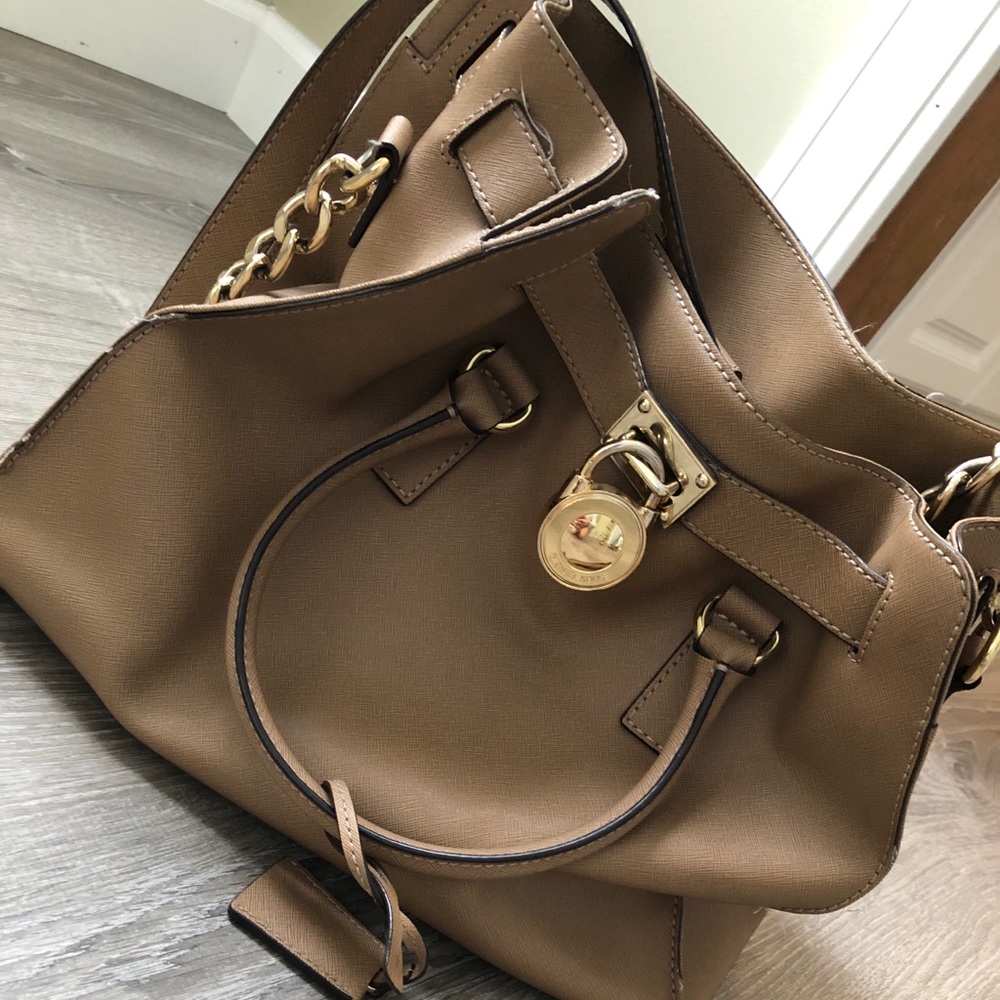 Michael kors purse